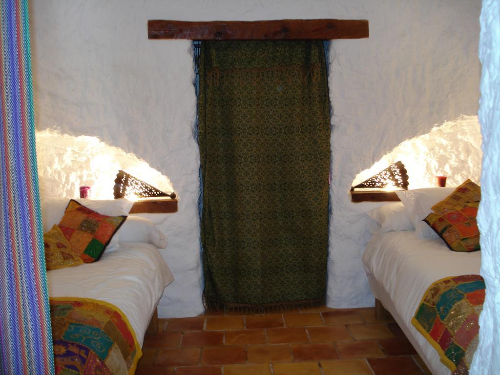 Cueva De La Alegria Villa Huescar Phòng bức ảnh